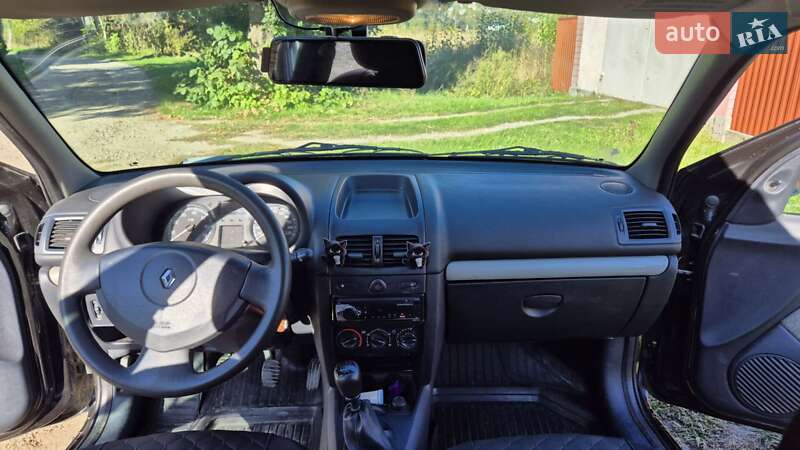 Хэтчбек Renault Clio 2006 в Черновцах