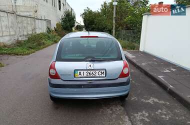Хэтчбек Renault Clio 2002 в 