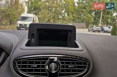 Хэтчбек Renault Clio 2012 в 