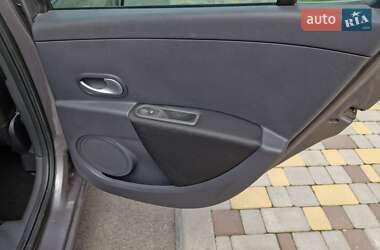 Хэтчбек Renault Clio 2012 в 