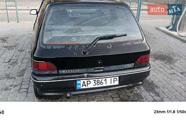 Хэтчбек Renault Clio 1993 в 