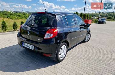 Хетчбек Renault Clio 2012 в 
