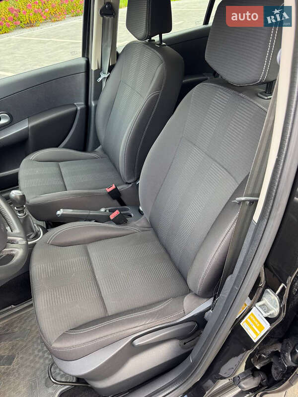Универсал Renault Clio 2010 в Луцке