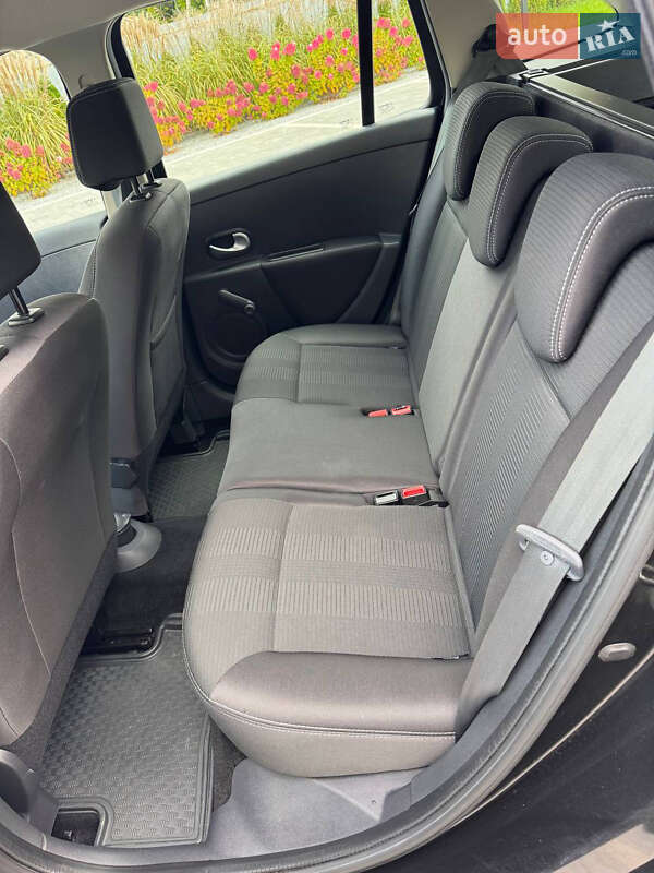 Универсал Renault Clio 2010 в Луцке