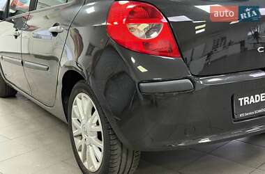 Хэтчбек Renault Clio 2007 в 