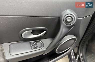 Хэтчбек Renault Clio 2007 в 