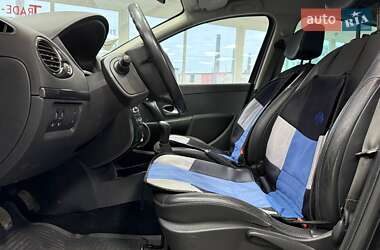 Хэтчбек Renault Clio 2007 в 