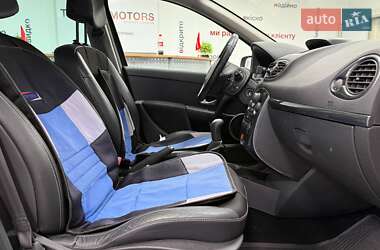 Хэтчбек Renault Clio 2007 в 