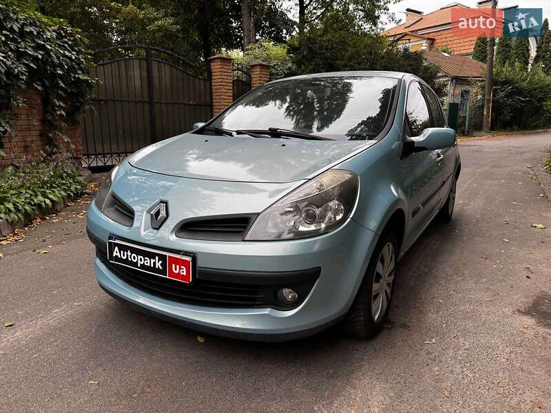 Хэтчбек Renault Clio 2007 в 
