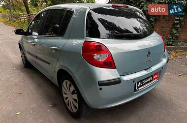 Хэтчбек Renault Clio 2007 в 