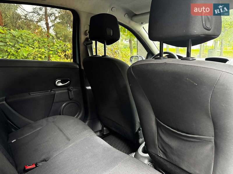 Хэтчбек Renault Clio 2007 в Киеве