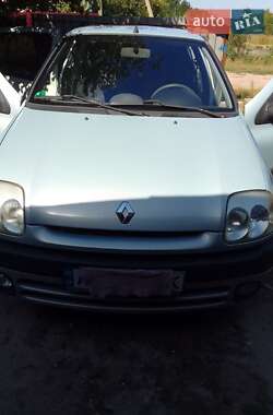 Хэтчбек Renault Clio 2000 в 