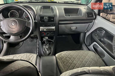 Седан Renault Clio 2006 в 
