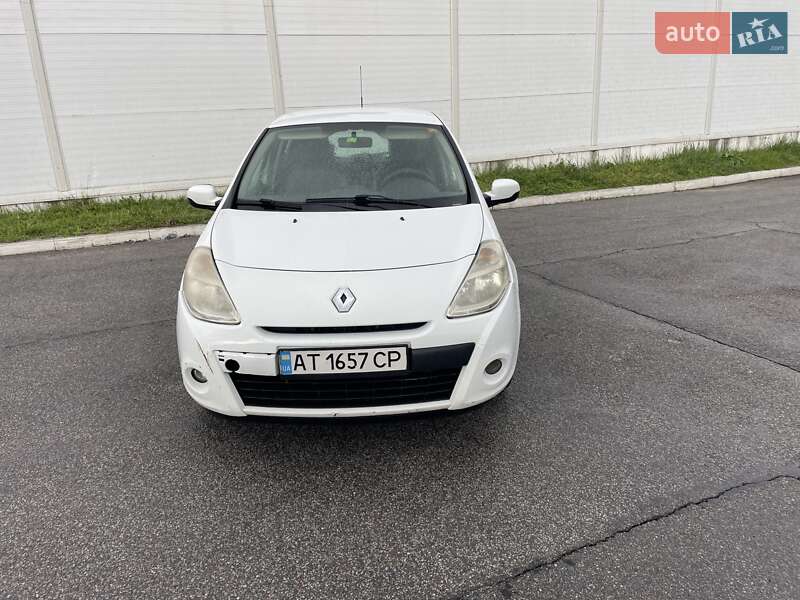 Хэтчбек Renault Clio 2011 в Львове