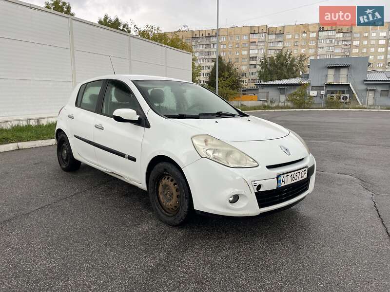 Хэтчбек Renault Clio 2011 в Львове