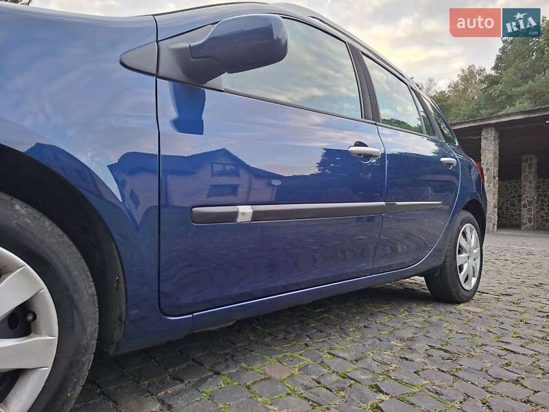 Универсал Renault Clio 2008 в Ровно