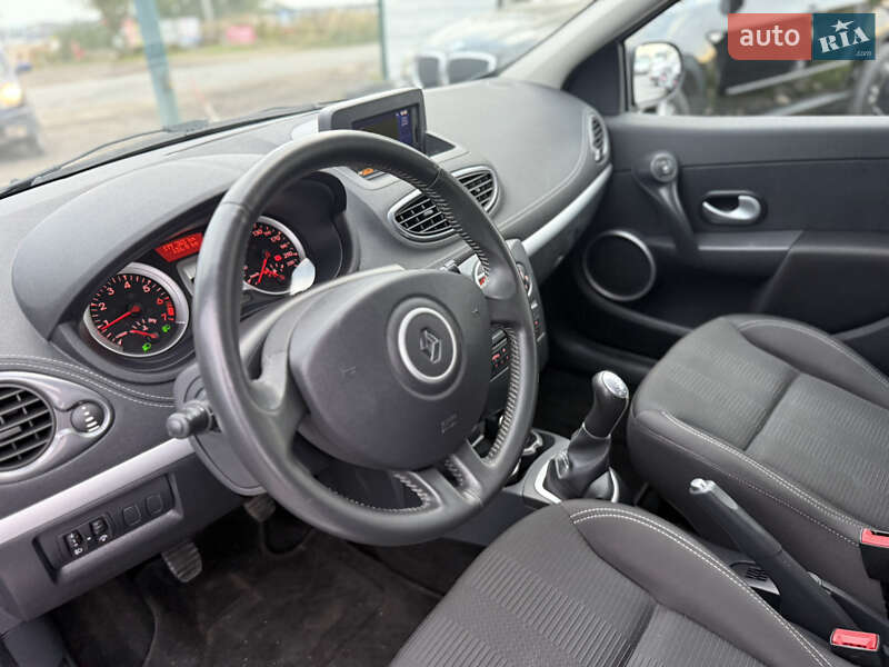 Универсал Renault Clio 2011 в Ровно фото 18 Универсал Renault Clio 2011 в Ровно