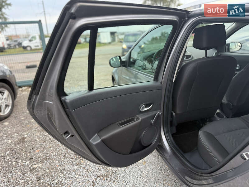 Универсал Renault Clio 2011 в Ровно фото 22 Универсал Renault Clio 2011 в Ровно