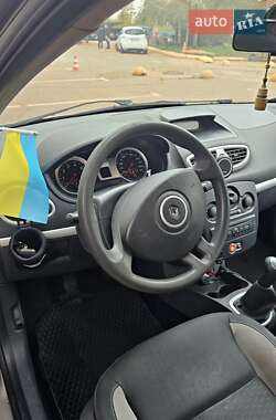 Универсал Renault Clio 2011 в 