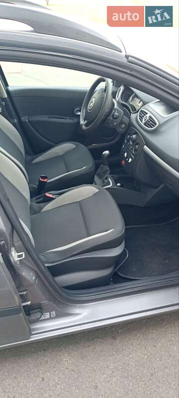 Универсал Renault Clio 2010 в Сумах