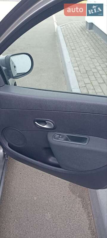 Универсал Renault Clio 2010 в Сумах