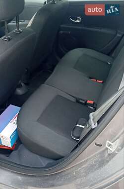 Универсал Renault Clio 2010 в 