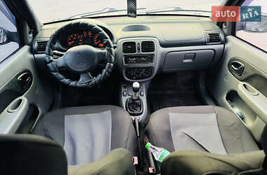Хэтчбек Renault Clio 2001 в 