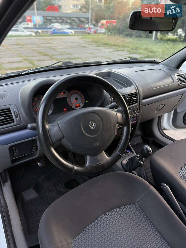Седан Renault Clio 2008 в Киеве фото 13 Седан Renault Clio 2008 в Киеве