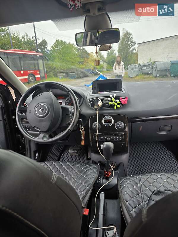 Хэтчбек Renault Clio 2011 в Ровно