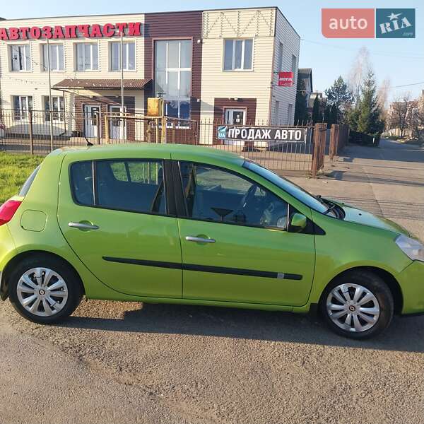 Хэтчбек Renault Clio 2009 в Чернигове
