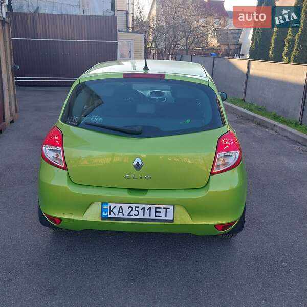 Хэтчбек Renault Clio 2009 в Чернигове