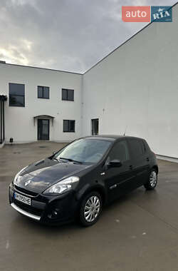 Хэтчбек Renault Clio 2012 в 