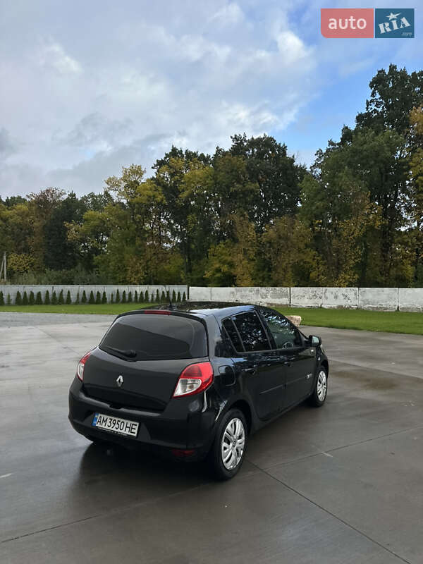 Хетчбек Renault Clio 2012 в Луцьку