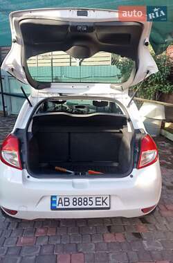 Хэтчбек Renault Clio 2012 в 