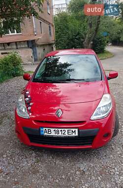 Хэтчбек Renault Clio 2011 в 