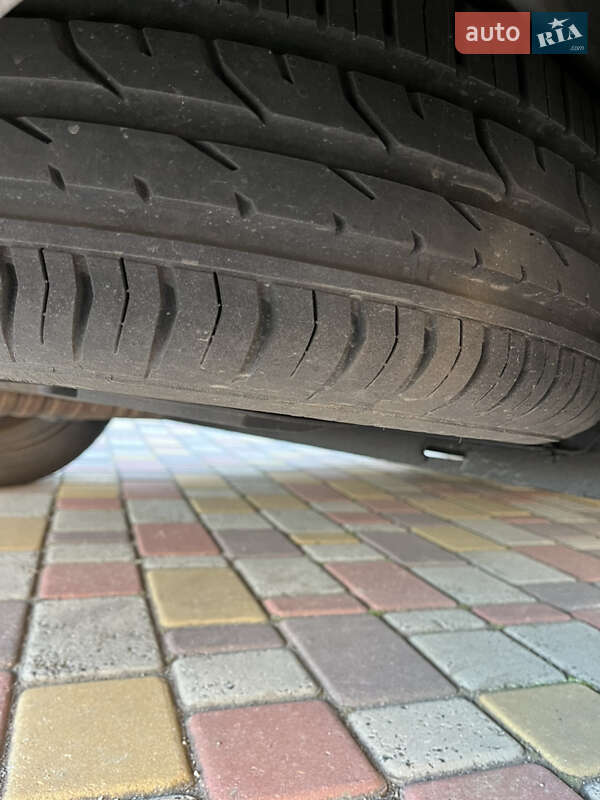 Хэтчбек Renault Clio 2006 в Хороле