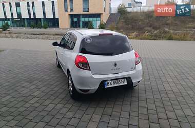 Хэтчбек Renault Clio 2012 в 