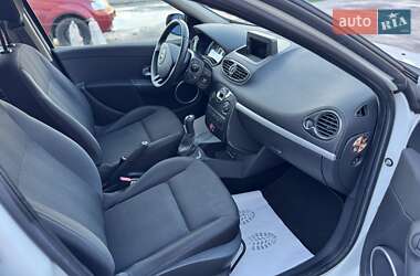 Універсал Renault Clio 2011 в 