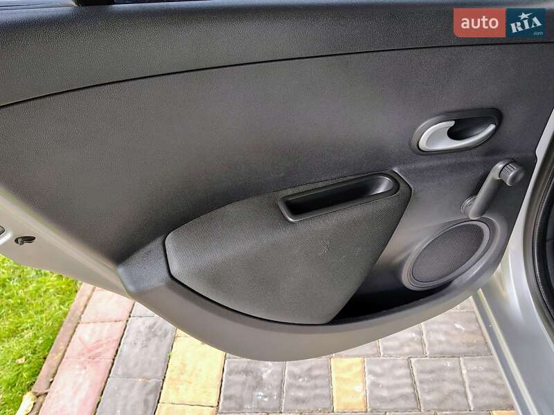 Хэтчбек Renault Clio 2010 в Бориславе