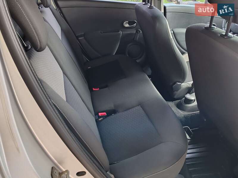 Хэтчбек Renault Clio 2010 в Бориславе