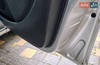 Хетчбек Renault Clio 2010 в 