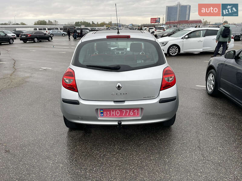 Хэтчбек Renault Clio 2007 в Киеве фото 3 Хэтчбек Renault Clio 2007 в Киеве