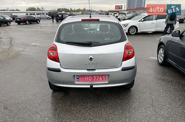 Хетчбек Renault Clio 2007 в 