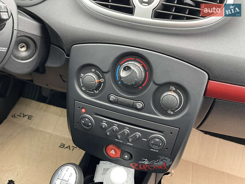 Хэтчбек Renault Clio 2007 в Киеве фото 10 Хэтчбек Renault Clio 2007 в Киеве
