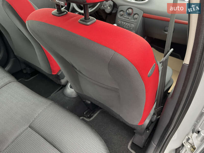 Хэтчбек Renault Clio 2007 в Киеве фото 14 Хэтчбек Renault Clio 2007 в Киеве
