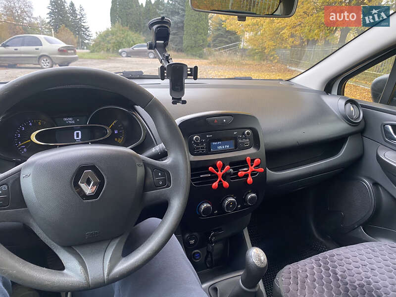 Хетчбек Renault Clio 2013 в Чорткові