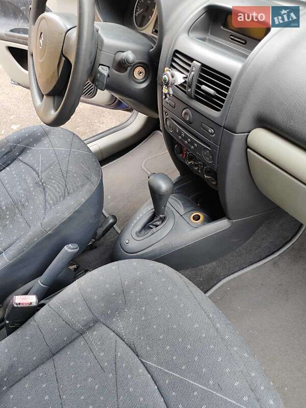 Хетчбек Renault Clio 2002 в Бердичеві фото 12 Хетчбек Renault Clio 2002 в Бердичеві