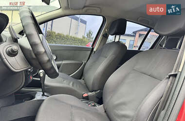 Хетчбек Renault Clio 2007 в 
