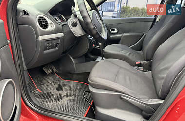 Хетчбек Renault Clio 2007 в 