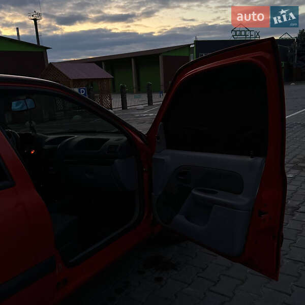 Седан Renault Clio 2006 в Вознесенську фото 24 Седан Renault Clio 2006 в Вознесенську